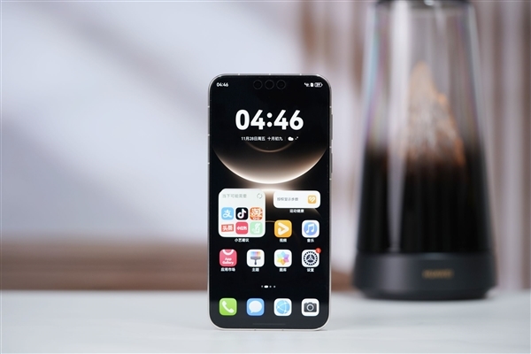 华为Mate 80 Pro Max斩获AI手机场景智能评测第一 影像、社交、办公全面领先