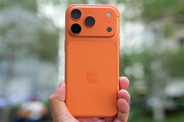 iPhone 18 Pro首发小号灵动岛屏幕：史上屏占比最高的苹果手机来了