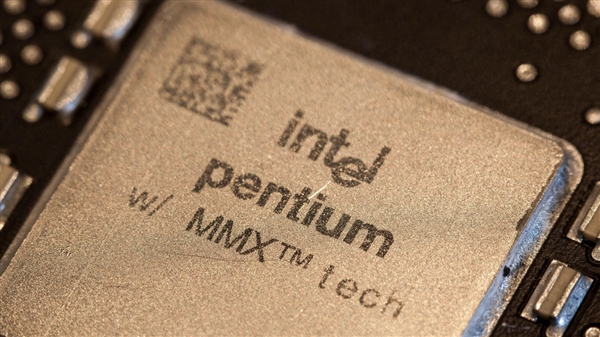 传奇落幕！Linux 7.0内核正式弃用Intel 440BX芯片组