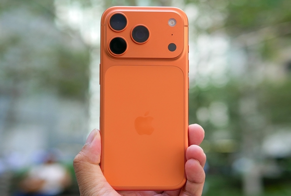 苹果为应对AI企业挖角 向iPhone设计师发放罕见奖金