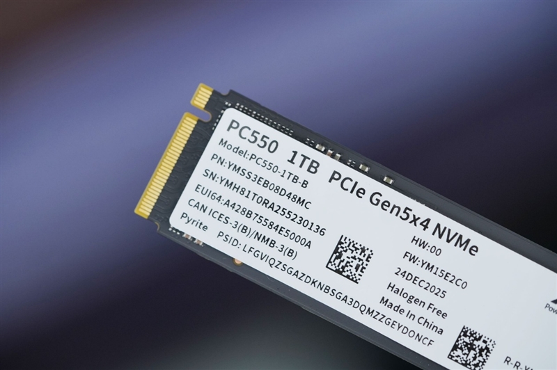 还有比它更强的OEM固态吗！长江存储PC550 1TB评测：不用散热片也能满速的PCIe 5.0 SSD