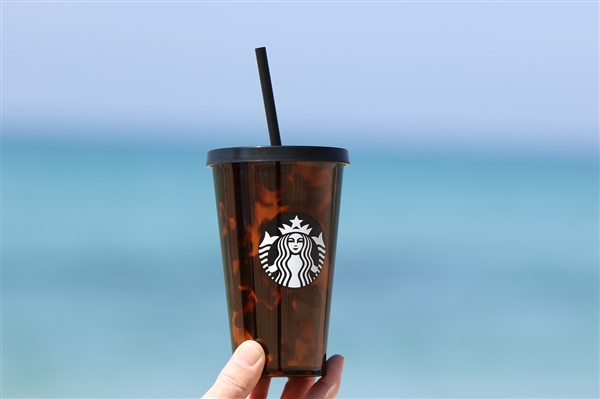 3、40买杯咖啡没地方坐 国人吐槽星巴克该管管只坐不买的人：官方回应